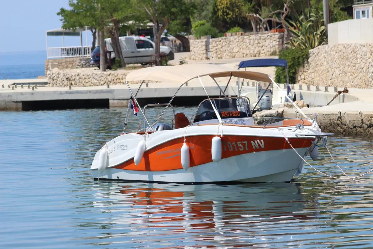 Top 5 Reasons to Rent a Boat in Novalja This Summer – Why Speedboat Rental on Pag Is a Must-Do